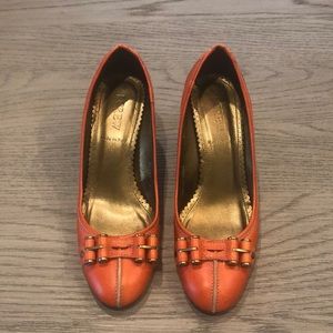 J Crew - leather heels size 6